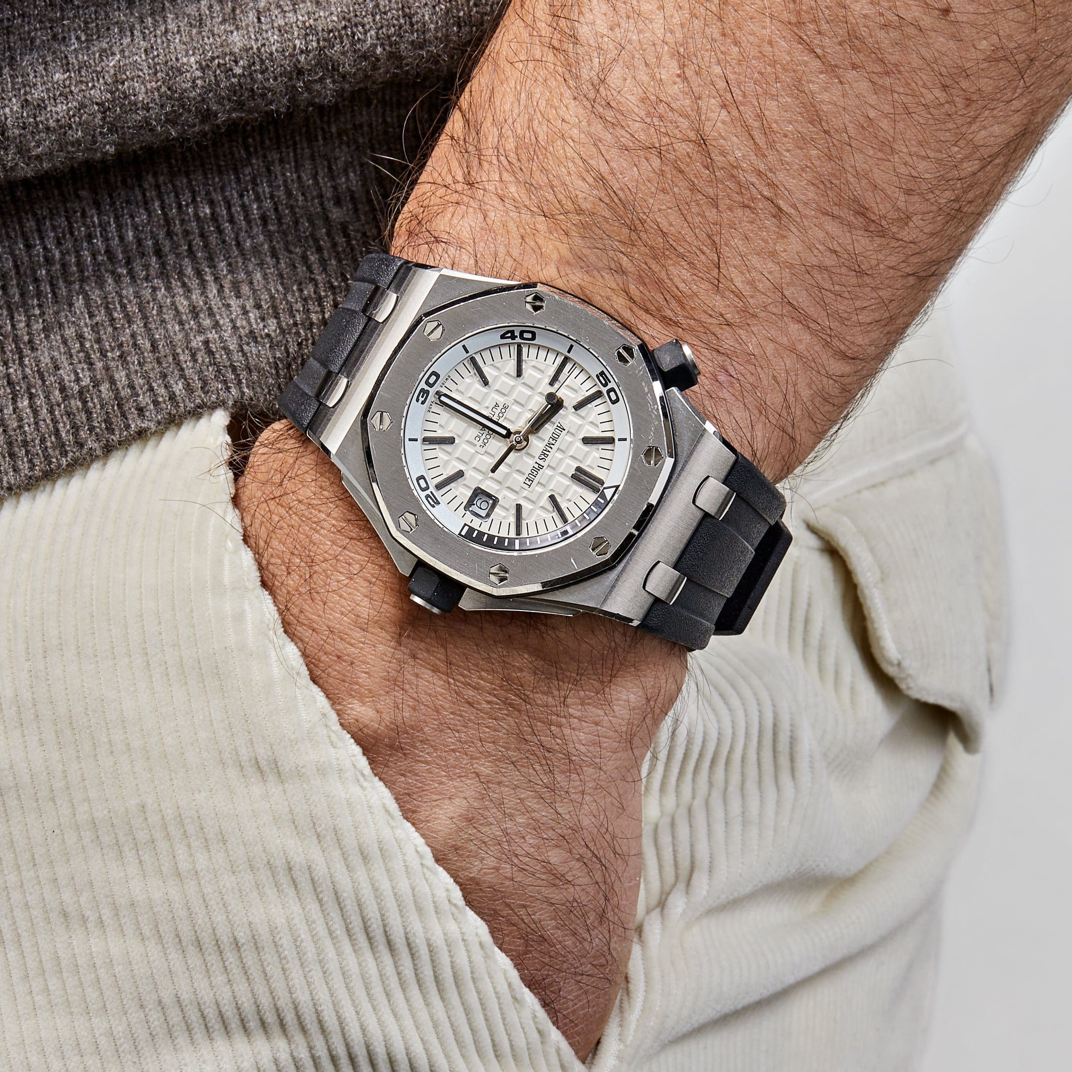 Audemars Piguet Royal Oak Offshore 15710ST.OO.A002CA.02 Diver Stainles ...