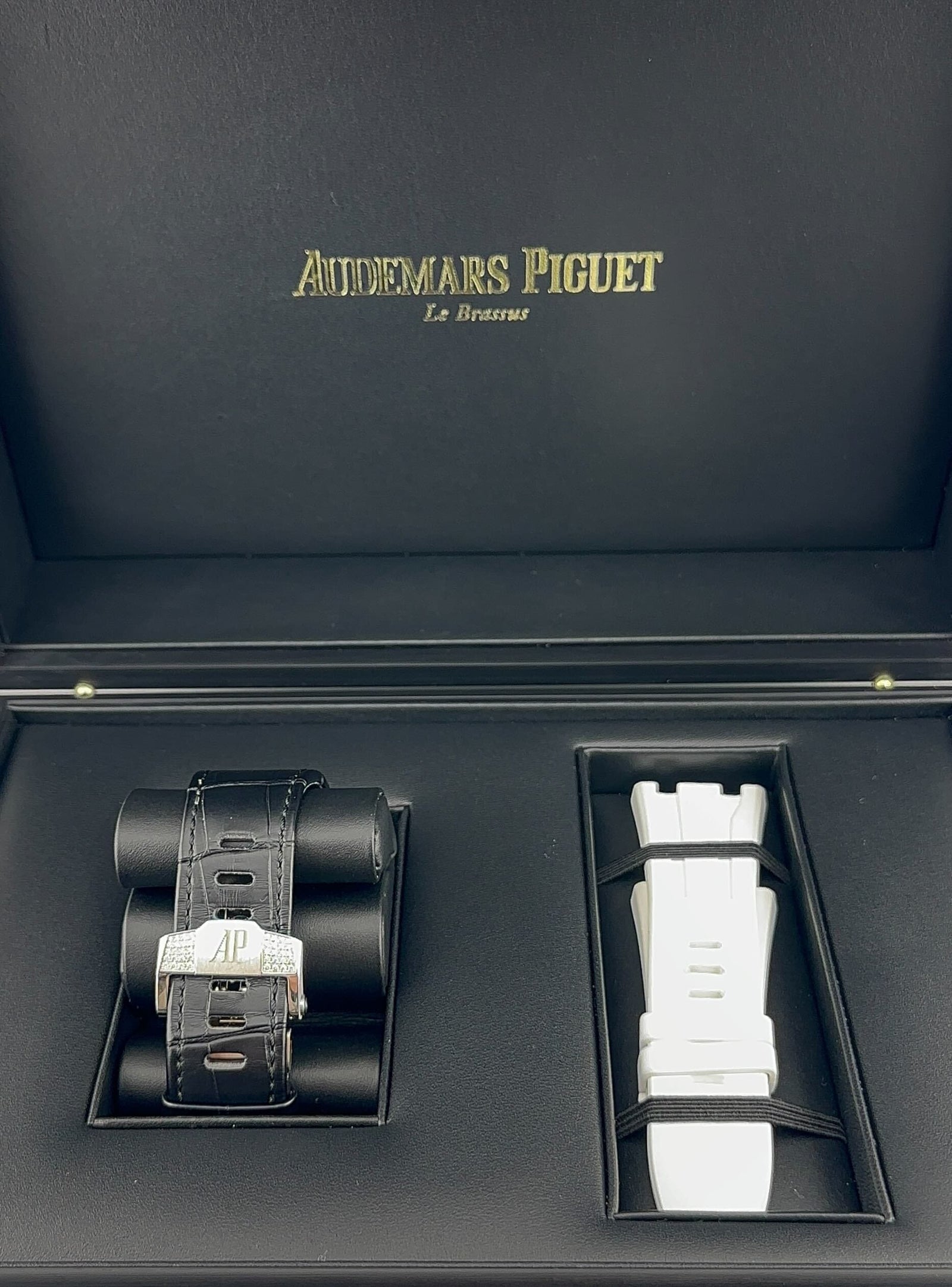 DYN AP A Cついに登場王様箱付 Audemars Piguet Royal Oak Offshore 26423BC.ZZ.D002CA.01