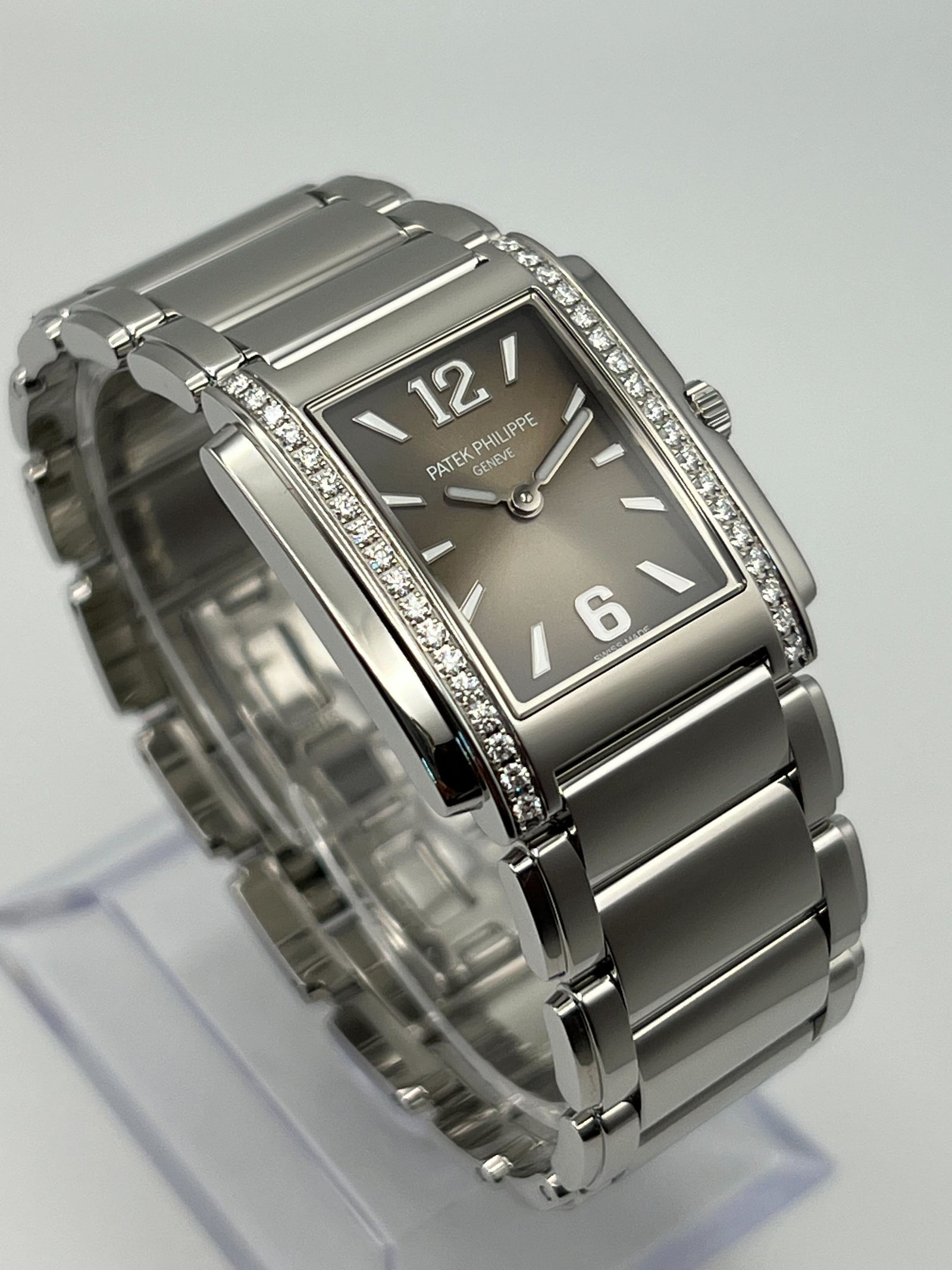 Patek Philippe Twenty-4 4910/1200A-010 'Ladies' Quartz Stainless